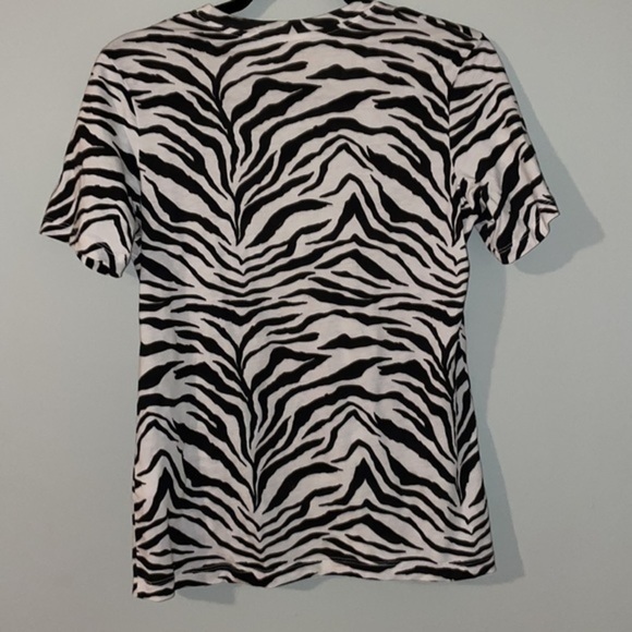 Johnny Was size XS printed tee shirt - Picture 4 of 4